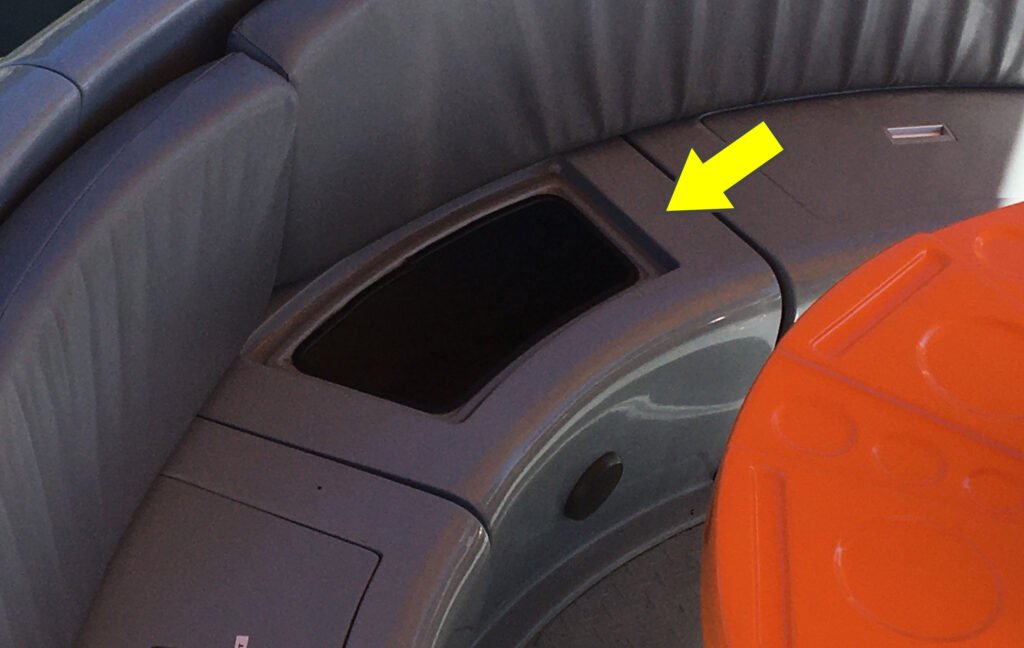 BBQ-Donut-Boat-Cracks